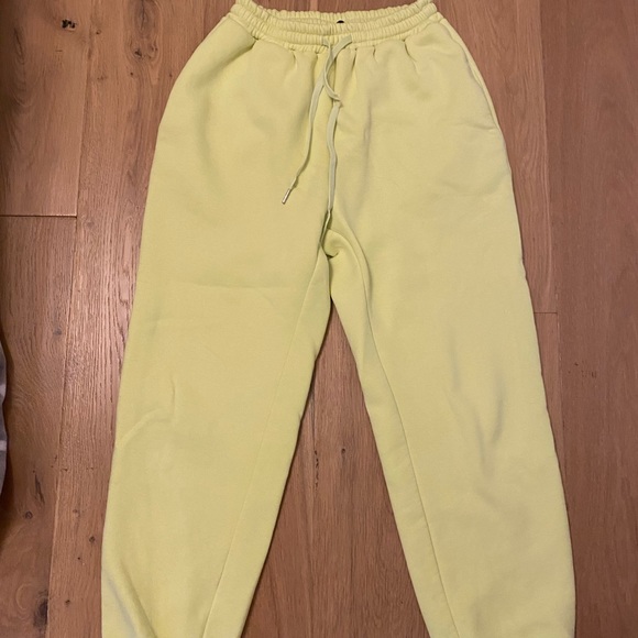 Bright neon sweatpants - Picture 2 of 3